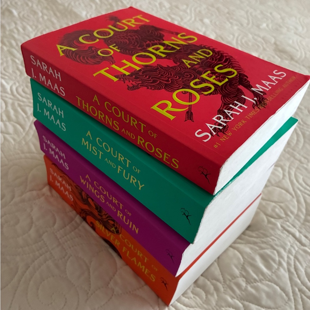 4-Book Bundle of A Court of Thorns and Roses (ACOTAR) series
